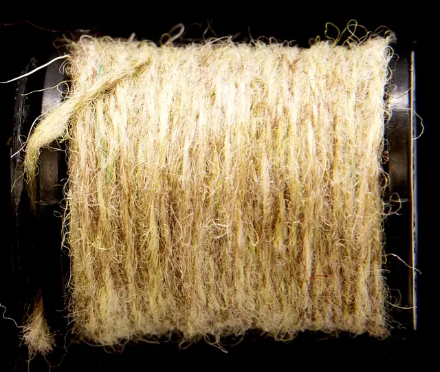 Semperfli Dirty Bug Yarn Litchen 